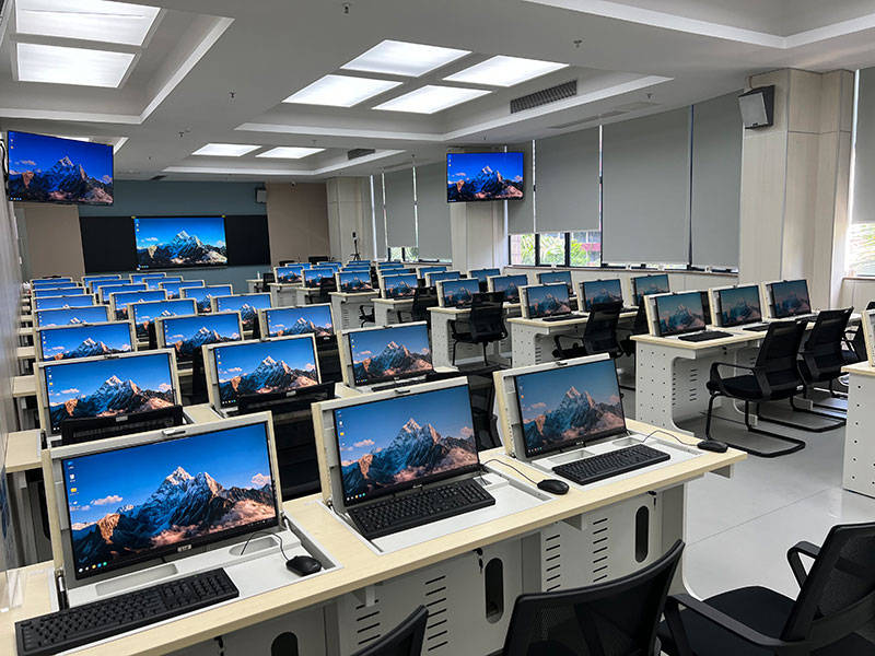 教學(xué)體驗起飛！自主創(chuàng)新產(chǎn)品為教育信息化疊Buff